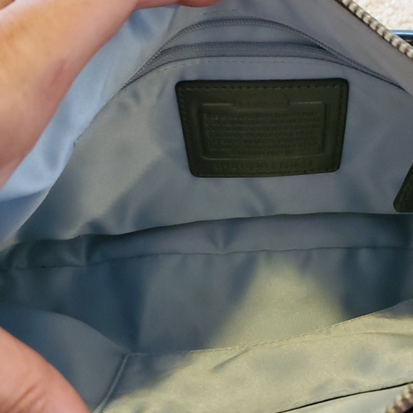 Coach Gray Shoulder Purse 👜👜 - Picture 6 of 11